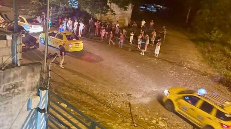 Dos adolescentes linchados por el asalto y asesinato a un taxista en Napo