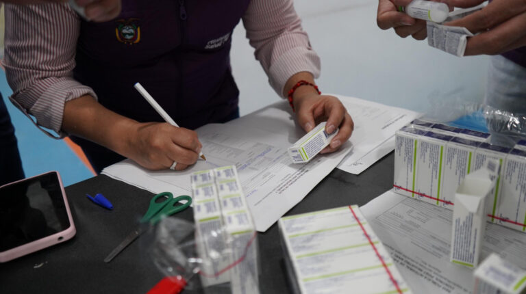 240.000 unidades de insulina llegan a Ecuador para cubrir el desabastecimiento