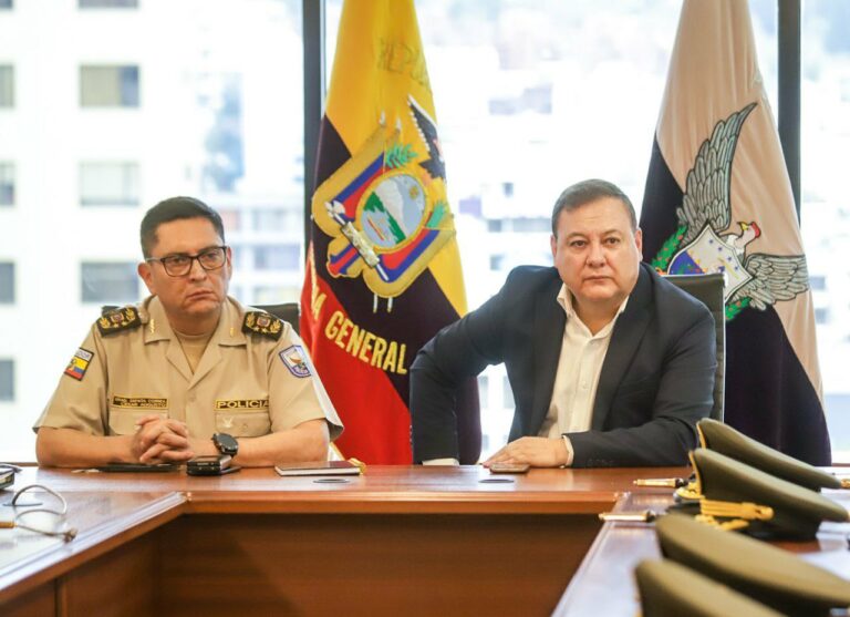 Exministro Juan Zapata asegura que fue notificado por primera vez de su juicio politico