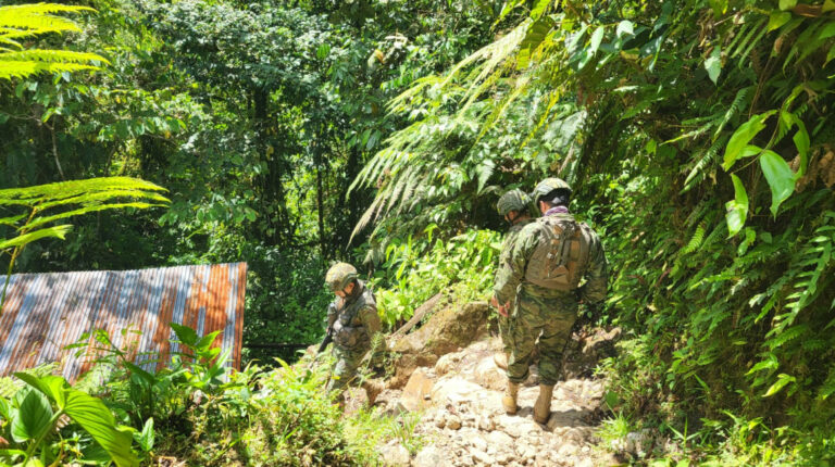Ejército continúa la búsqueda de militar desaparecido en la frontera con Colombia