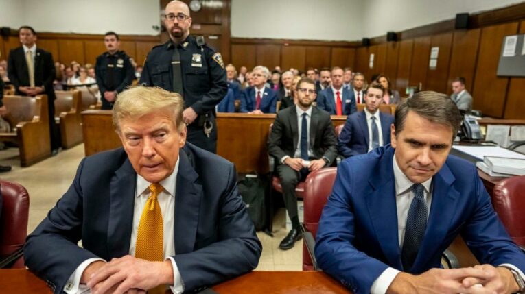 El expresidente de Estados Unidos, Donald Trump, en la Corte de Nueva York, durante su juicio penal, el 21 de mayo de 2024.