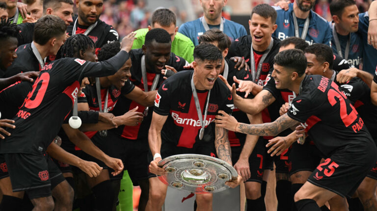 El invencible Leverkusen de Hincapié choca ante el Atalanta en la final de Europa League