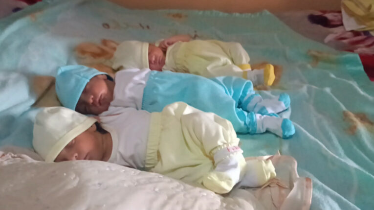 Los tres bebés nacidos en Cuenca, el 21 de mayo de 2024.