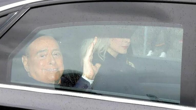 El ex primer ministro italiano Silvio Berlusconi  en una foto de archivo.