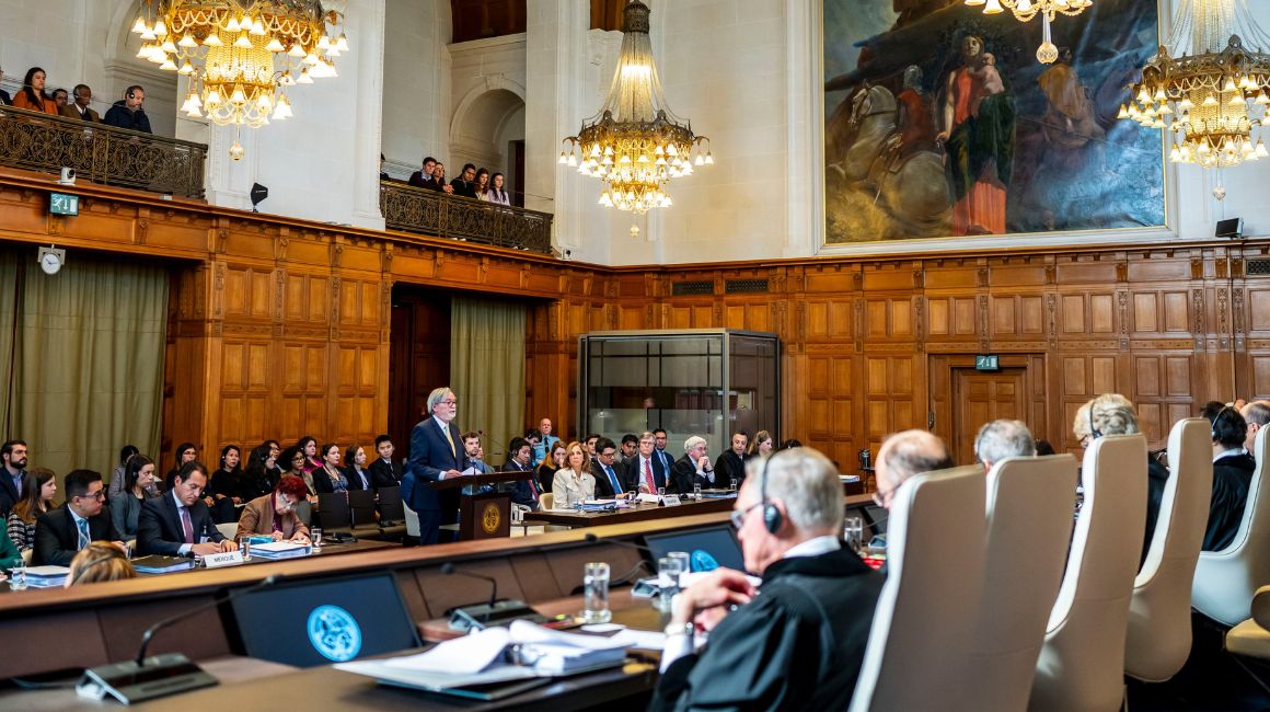 La delegación de Ecuador en la Corte Internacional de Justicia, en La Haya, el 1 de mayo de 2024.