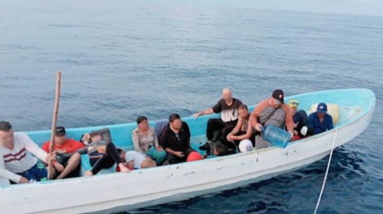 Cuatro ecuatorianos eran parte de un grupo de migrantes que fueron rescatados en las costas de México, el 22 de mayo de 2024.