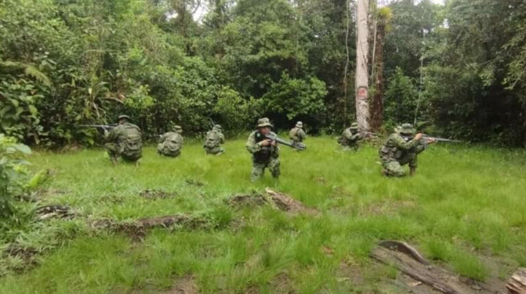 Así actúan los soldados Iwias en el conflicto armado interno en Ecuador