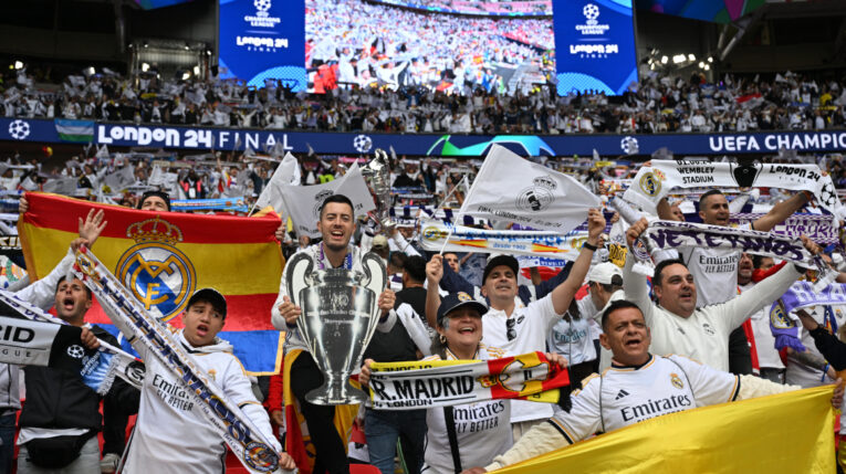 Hinchas del Real Madrid ya viven la final de la Champions League en Wembley, el 1 de junio de 2024. 