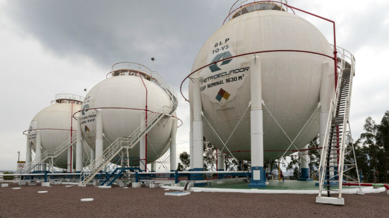Imagen referencial de una de las terminales de Petroecuador en Oyambaro, en Pichincha, enero de 2021.
