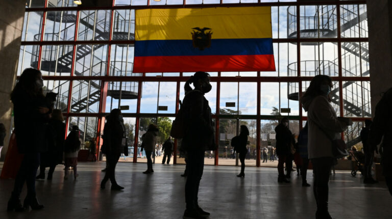 Más de 11.300 ecuatorianos cambiaron su nacionalidad y ahora son españoles