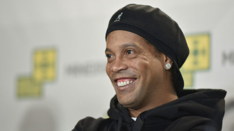 Ronaldinho critica a la selección brasileña: 