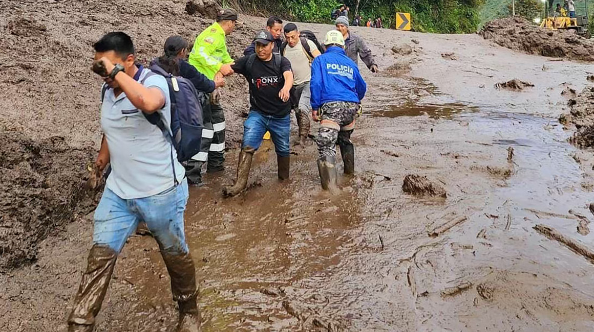 Lluvias dejan daños y vías cerradas en 29 cantones de la Sierra y Amazonía