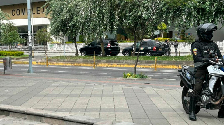 Policía descarta amenaza de bomba que obligó a evacuar el Complejo Judicial Norte, en Quito