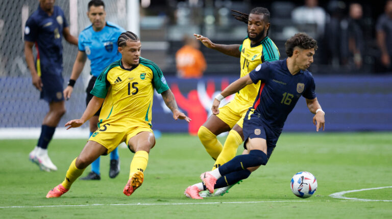EN VIVO | ¡Ya gana la Tri! Ecuador vence a Jamaica con un gol increíble de Hincapié