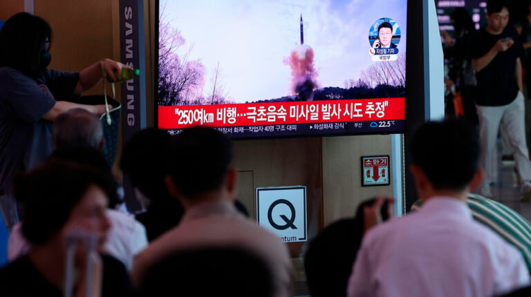 En prueba, Corea del Norte logra disparar varias ojivas en un solo misil balístico