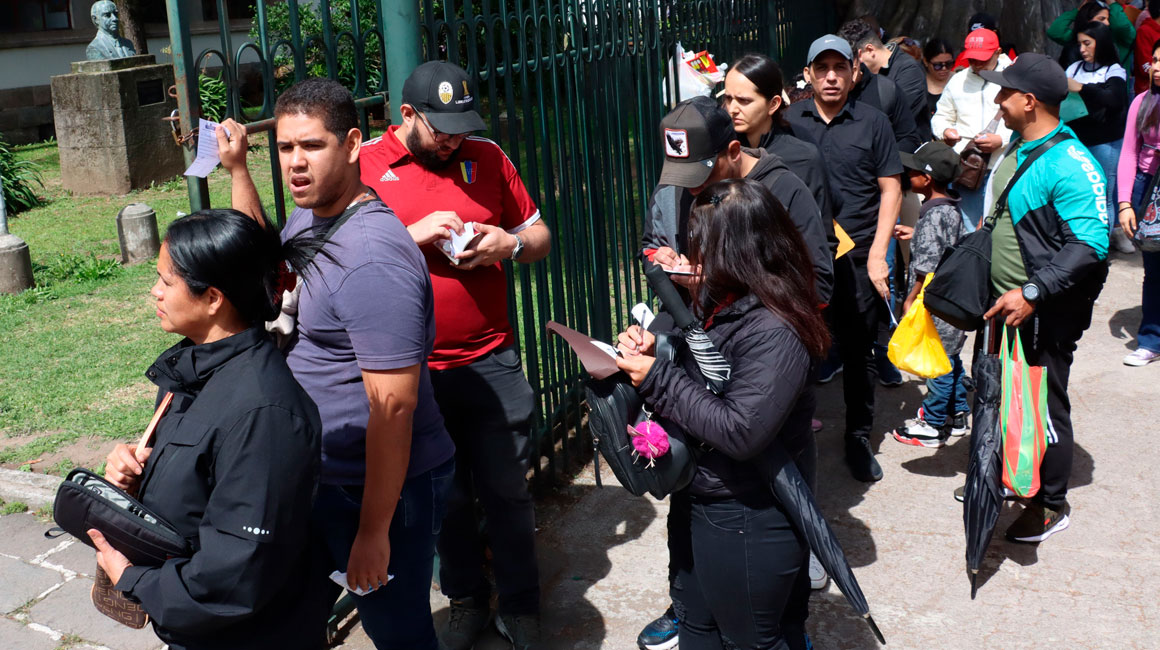 "Estamos siendo marginados": Venezolanos en Ecuador piden nuevo plan de regularización