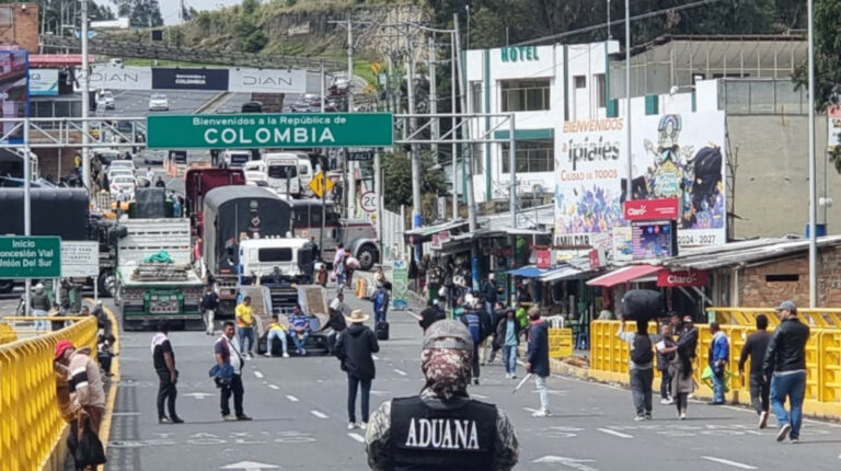 Transportistas colombianos paralizan comercio con Ecuador en Rumichaca de forma indefinida