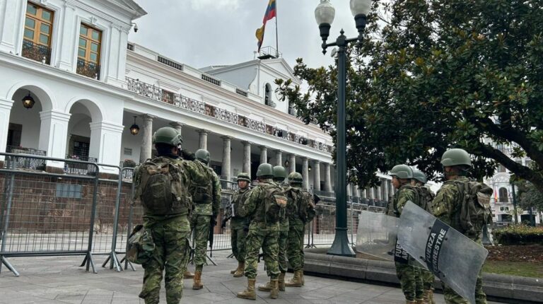 Manifestaciones en Ecuador: Quema de llantas en Carchi, normalidad en Quito y Guayaquil