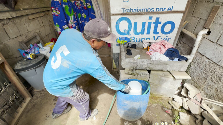 Barrios de zonas altas de Quito no se resignan a los cortes de agua continuos y reclaman atención